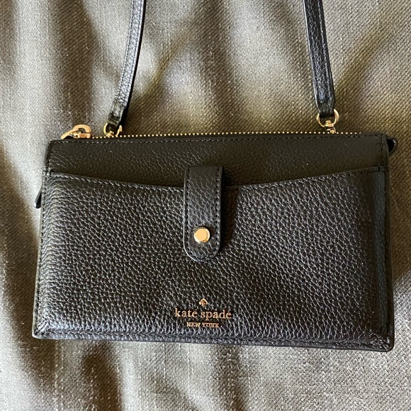 kate spade Handbags - Kate Spade Cross Body purse bag
